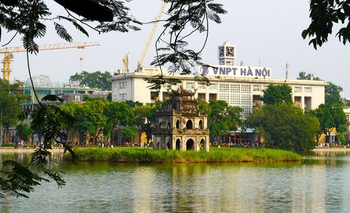 Những tuyến phố đi bộ đang trở thành điểm hẹn văn hóa mới của người dân