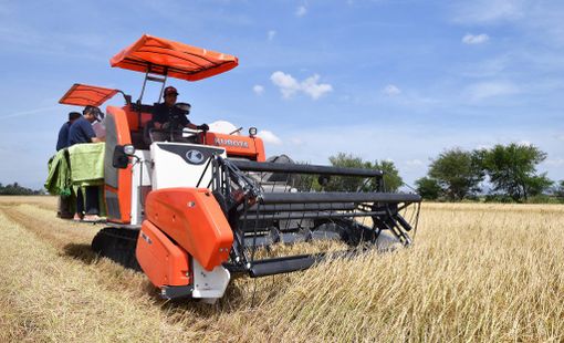 Máy móc nông nghiệp không còn bán đứt mà bán kèm dịch vụ