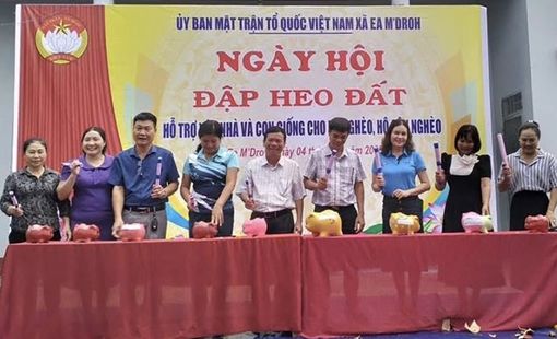 Những "heo đất nghĩa tình" giúp người dân vùng sâu Ea M’droh thoát nghèo bền vững
