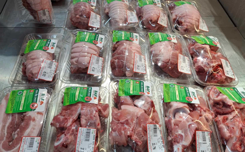 Giá heo hơi hôm nay 18/8: Đà giảm tiếp diễn, nhiều nơi xuống 56.000 đồng/kg