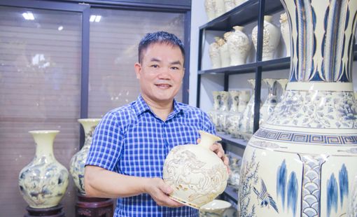 Nghệ nhân ưu tú Đào Việt Bình: Hành trình 36 năm giữ lửa và nâng tầm gốm Việt