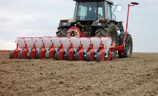 Máy gieo hạt: Gieo đúng lượng, đúng khoảng cách để giảm chi phí đầu vào