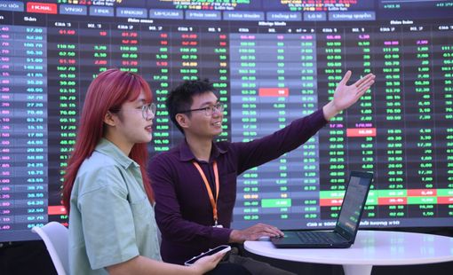 VN-Index bất ngờ đảo chiều trong phiên ATC, khối ngoại mua ròng hơn 1.200 tỷ đồng