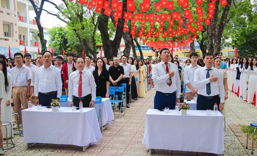 Từng bừng khai giảng năm học mới: Dấu ấn rạng rỡ từ mái trường Nguyễn Gia Thiều (Hà Nội)