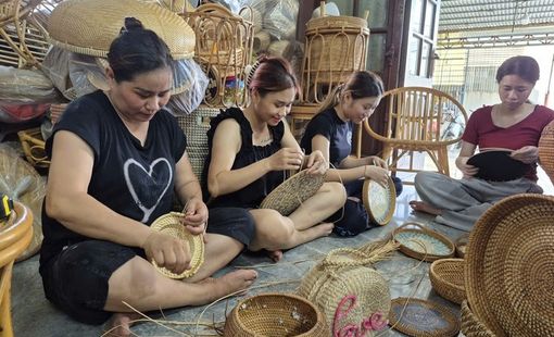 Từ bàn tay khéo léo đến thương hiệu OCOP: Tinh hoa thủ công từ làng nghề trăm tuổi