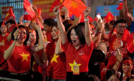 Tặng 100.000 đồng/người cho toàn dân ăn Tết Độc lập