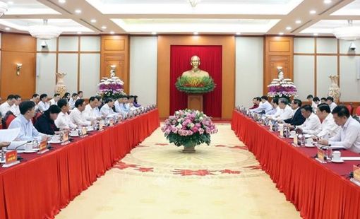 Bộ Chính trị làm việc với Ban Thường vụ Đảng ủy Quốc hội