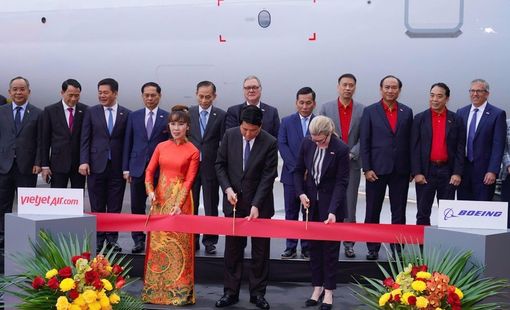 Chủ tịch nước Lương Cường chứng kiến bàn giao tàu bay Boeing đầu tiên cho Vietjet