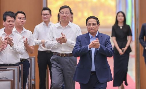 Thủ tướng: Các bộ, ngành, địa phương phải hoàn thiện cơ sở dữ liệu chậm nhất trong quý IV/2025