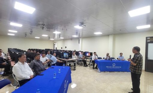 FBU khai giảng lớp “Bình dân học vụ số” đầu tiên: Đưa AI và kỹ năng số tới tận cán bộ cơ sở xã Mê Linh