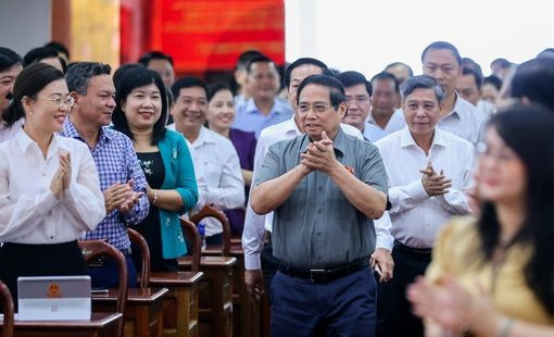 Thủ tướng: Mục tiêu tăng trưởng 2 con số những năm tới "không thể không làm"