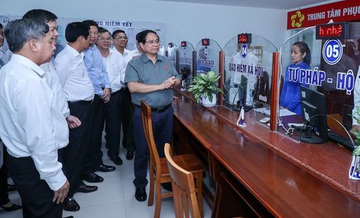 Thủ tướng kiểm tra vận hành chính quyền địa phương 2 cấp tại Cần Thơ