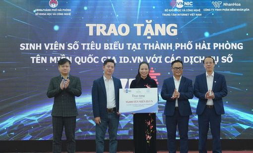 Hỗ trợ người dân, doanh nghiệp hiện diện trực tuyến tin cậy, an toàn với tên miền quốc gia .VN