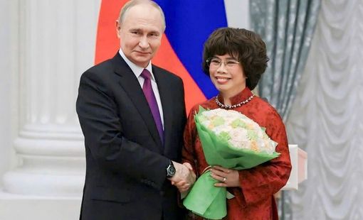 Anh hùng Lao động Thái Hương được Tổng thống Nga trực tiếp trao Huân chương Hữu nghị