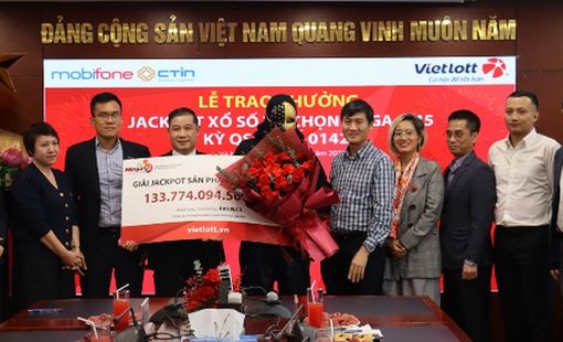 Nam thanh niên tại Khánh Hòa trúng Jackpot Vietlott hơn 133 tỷ đồng