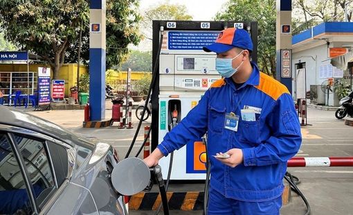 Giá xăng dầu giảm