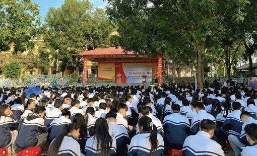 Trung tâm Dịch vụ việc làm Thanh Hóa tổ chức Sàn giao dịch việc làm, mở rộng cơ hội hướng nghiệp cho học sinh THPT