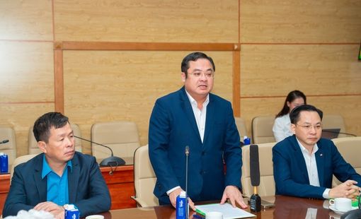 Vinachem cam kết tài trợ toàn bộ hóa chất khử khuẩn và xử lý nguồn nước sau mưa lũ cho các tỉnh miền Trung, Tây Nguyên