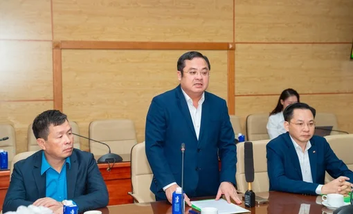 Vinachem cam kết tài trợ toàn bộ hóa chất khử khuẩn và xử lý nguồn nước sau mưa lũ cho các tỉnh miền Trung, Tây Nguyên