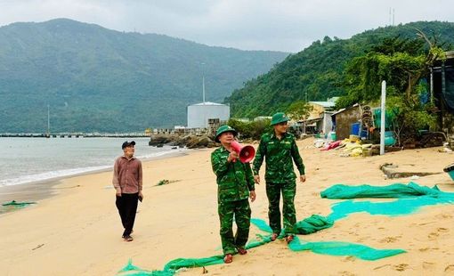Ứng phó bão số 15: Đắk Lắk rà soát, sơ tán người dân trên các tàu, lồng bè