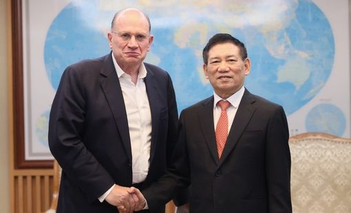 Phó Thủ tướng Hồ Đức Phớc tiếp ông Mark Tucker, Chủ tịch Tập đoàn AIA