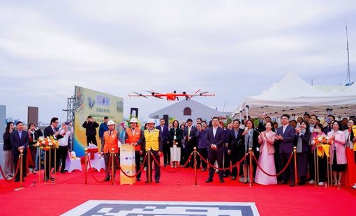 Chính thức thí điểm ứng dụng UAV vận chuyển vật tư y tế