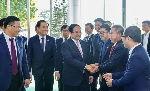 Thủ tướng: Petrovietnam phát huy tinh thần 'chiến binh dầu khí' và vai trò tiên phong, trụ cột, đi đầu