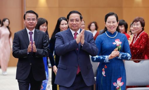 Thủ tướng: Phụ nữ Việt Nam vượt qua chính mình, trở thành lực lượng nòng cốt, nhân tố kiến tạo tiến trình đổi mới và phát triển