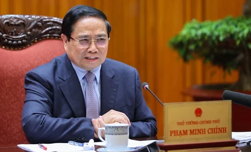 Thủ tướng: Không để thiếu nguồn cung xăng dầu; khẩn trương xây dựng kho dự trữ chiến lược