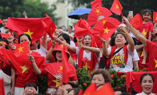 Chùm ảnh: Không khí trước giờ hợp luyện diễu binh, diễu hành tại Quảng trường Ba Đình