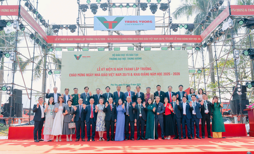 Trường Đại học Trưng Vương: 15 năm Phát triển - Đổi mới - Hội nhập