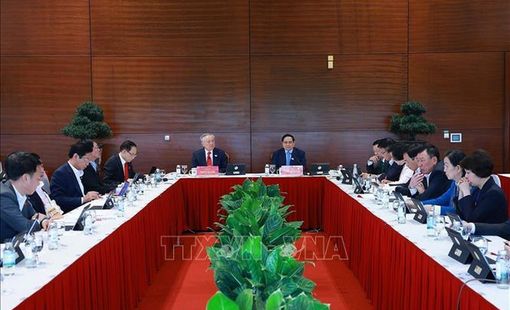Chùm ảnh: Đại biểu thảo luận các văn kiện Đại hội XIV của Đảng