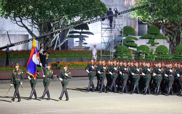 Chùm ảnh: Các lực lượng tổng hợp luyện diễu binh, diễu hành tại Quảng trường Ba Đình