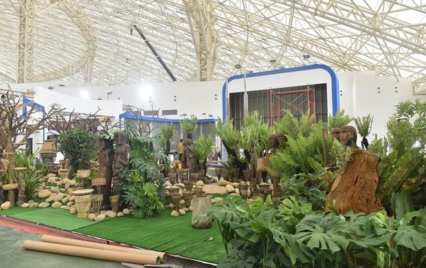 Không khí thi công khẩn trương trên 'đại công trường' Triển lãm thành tựu 80 năm Quốc khánh