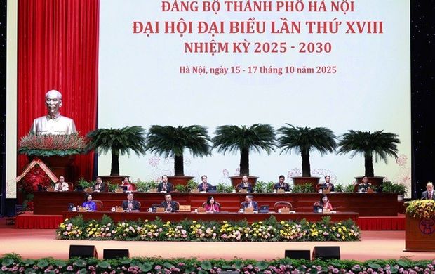 Chùm ảnh: Khai mạc Đại hội đại biểu Đảng bộ TP. Hà Nội lần thứ XVIII, nhiệm kỳ 2025-2030