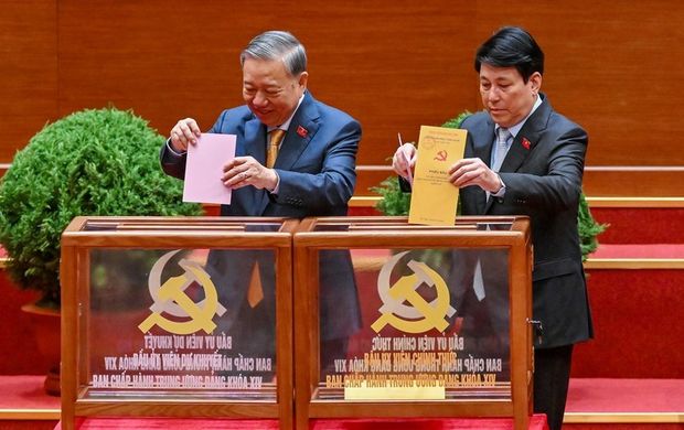 CHÙM ẢNH: Bỏ phiếu Bầu Ban Chấp hành Trung ương Đảng khóa XIV