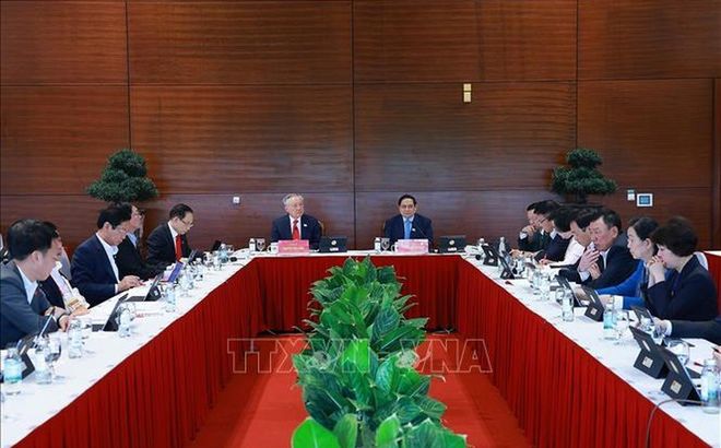 Chùm ảnh: Đại biểu thảo luận các văn kiện Đại hội XIV của Đảng