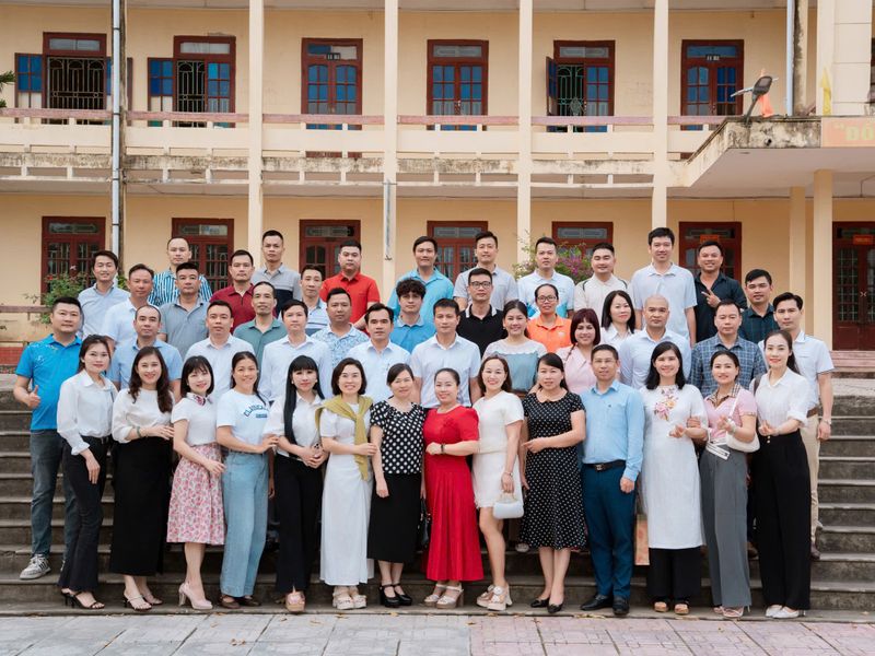 Trường THPT Lê Hồng Phong (Bỉm Sơn) - 30 năm gieo chữ và giữ lửa yêu thương
