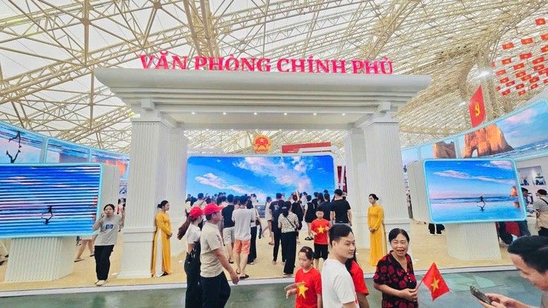 Kéo dài thời gian Triển lãm thành tựu Đất nước đến hết ngày 15/9/2025