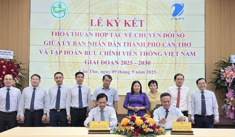 TP. Cần Thơ và Tập đoàn VNPT ký thỏa thuận hợp tác chuyển đổi số
