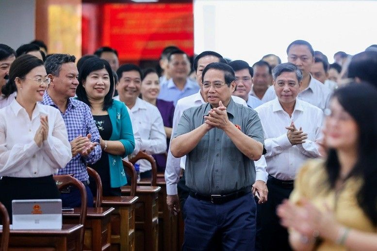 Thủ tướng: Mục tiêu tăng trưởng 2 con số những năm tới "không thể không làm"