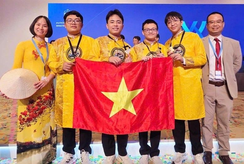 Từ tấm huy chương đến khát vọng kiến tạo tri thức Việt