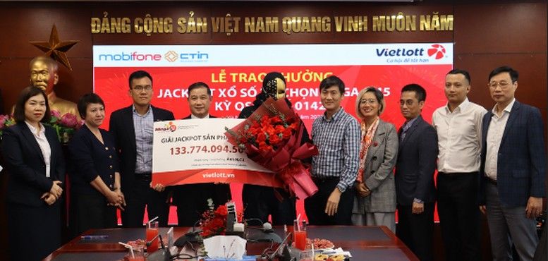 Nam thanh niên tại Khánh Hòa trúng Jackpot Vietlott hơn 133 tỷ đồng