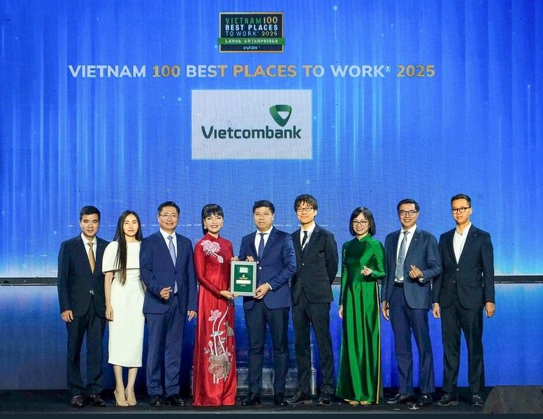 Vietcombank duy trì 10 năm liền đứng đầu nơi làm việc tốt nhất