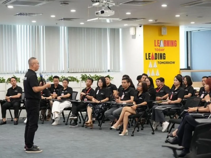 Biến linh hoạt thành sức mạnh quản trị tại ROX Group