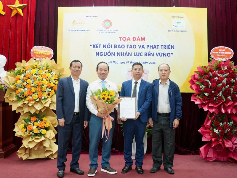 Quyết Định Bổ nhiệm Nhà báo, TS. Nguyễn Ngọc Minh giữ chức vụ Trưởng Ban Đối ngoại và Hợp tác Doanh nghiệp Tạp chí Công nghiệp Nông thôn
