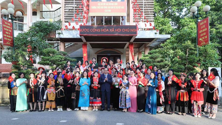 Chùm ảnh: Tưng bừng lễ khai giảng năm học mới 2025-2026 trên cả nước