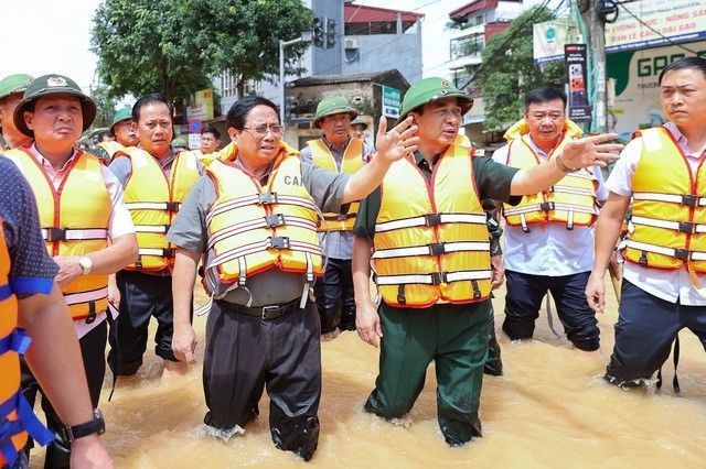Chùm ảnh: Thủ tướng Phạm Minh Chính thăm hỏi người dân, chỉ đạo khắc phục hậu quả mưa lũ tại Thái Nguyên