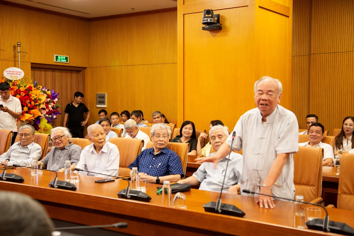 Thầy Đinh Quang Đề là chuyên gia hàng đầu về ngành Lâm nghiệp chia sẻ tại Đại hội